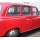 Carbodies Taxi Anglais FX4 rouge 1995