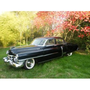 Cadillac Berline Fleetwood noir 1950