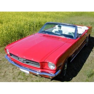 Ford Mustang Cabriolet rouge 1965